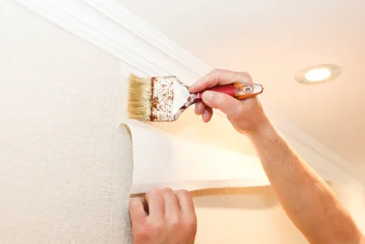 Pose de papier peint à Geiswasser — revêtements muraux et toiles de verre